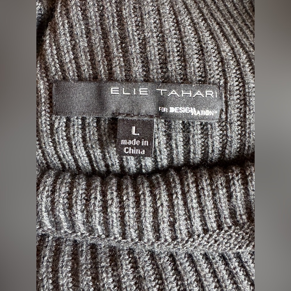 Elie Tahari women’s knit mock dark grey neck sweater EUC Large - Picture 7 of 8